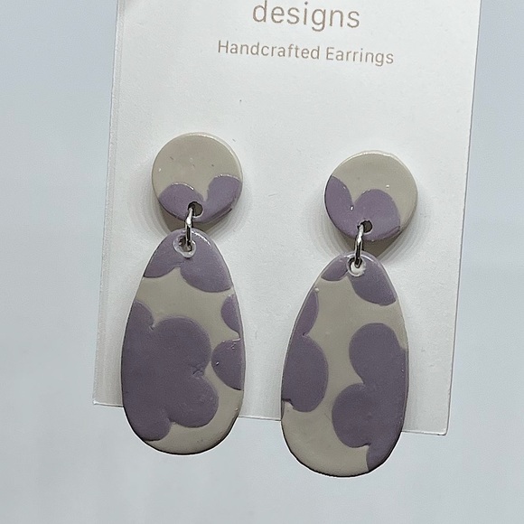 Glossy Handcrafted Earrings - Picture 1 of 12